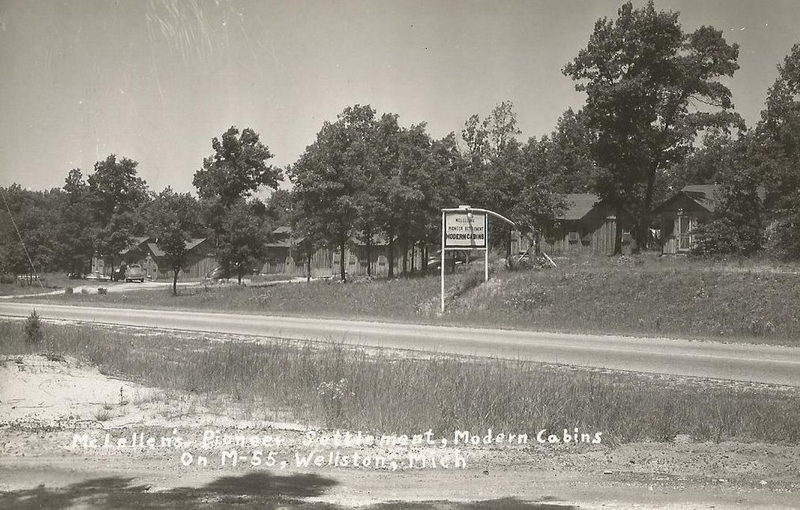 Pine Creek Lodge (McLellans Pioneer Settlement) - Vintage Postcard